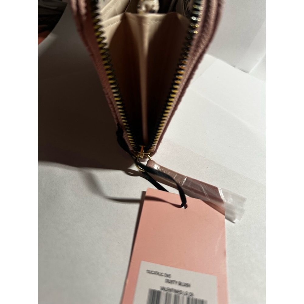 JUICY COUTURE Dusty Blush Pink Embossed Zipper Closure Wallet - Picture 7 of 12